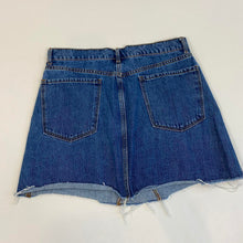 Load image into Gallery viewer, Old navy jean skirt
