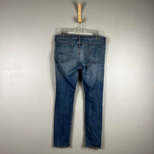 Load image into Gallery viewer, Rag &amp; Bone THE DRE jeans
