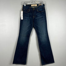 Load image into Gallery viewer, New York &amp; Company jeans
