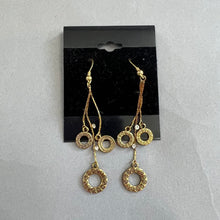 Load image into Gallery viewer, Retro dangly earrings
