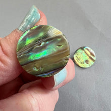 Load image into Gallery viewer, Mother of pearl clip ons
