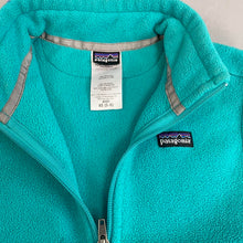 Load image into Gallery viewer, kids Patagonia fleece vest
