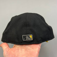 Load image into Gallery viewer, New Era Yankees flat brim hat
