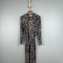 Load image into Gallery viewer, Boden floral dress
