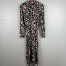 Load image into Gallery viewer, Boden floral dress

