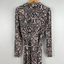 Load image into Gallery viewer, Boden floral dress
