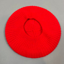 Load image into Gallery viewer, Vintage knit beret hat
