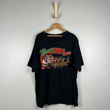 Load image into Gallery viewer, Merry kissmas t-shirt
