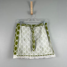 Load image into Gallery viewer, Vintage patterned apron
