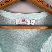 Load image into Gallery viewer, Vineyard vines long sleeve

