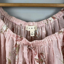 Load image into Gallery viewer, Pomesa flowy blouse
