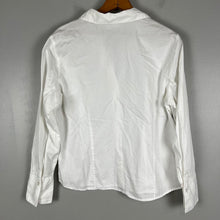 Load image into Gallery viewer, Croft &amp; barrow button down blouse
