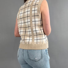 Load image into Gallery viewer, Vintage IZOD sweater vest
