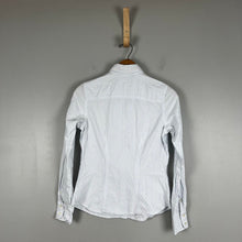 Load image into Gallery viewer, Vineyard vines women’s button down
