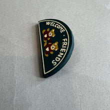 Load image into Gallery viewer, Vintage welcome friends pin

