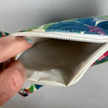 Load image into Gallery viewer, Vintage floral fanny pack
