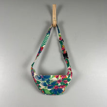 Load image into Gallery viewer, Vintage floral fanny pack
