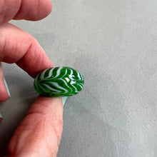 Load image into Gallery viewer, Vintage resin ring
