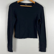 Load image into Gallery viewer, Forever 21 long sleeve
