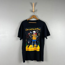 Load image into Gallery viewer, Lollapalooza graphic t-shirt
