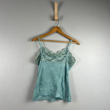 Load image into Gallery viewer, Retro Arden B. tank top
