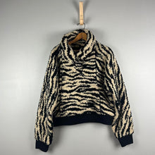 Load image into Gallery viewer, Lou &amp; Grey animal print jacket
