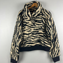 Load image into Gallery viewer, Lou &amp; Grey animal print jacket
