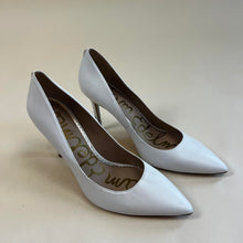 Load image into Gallery viewer, Sam Edelman pointed toe pumps
