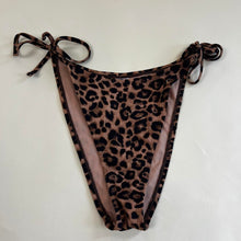 Load image into Gallery viewer, Wild Fable leopard print bikini set
