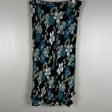Load image into Gallery viewer, Y2K Madison &amp; Max Floral Skirt
