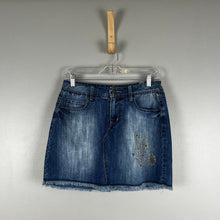 Load image into Gallery viewer, Y2K Faded Glory blue denim mini skort
