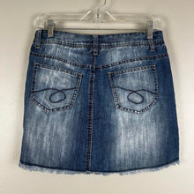 Load image into Gallery viewer, Y2K Faded Glory blue denim mini skort
