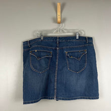 Load image into Gallery viewer, Venezia Denim Mini skort
