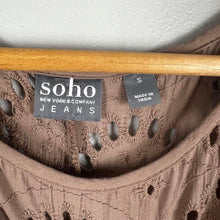 Load image into Gallery viewer, Soho New York &amp; company blouse
