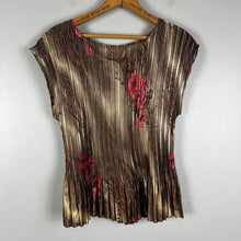 Load image into Gallery viewer, Floral accordion blouse
