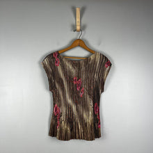 Load image into Gallery viewer, Floral accordion blouse
