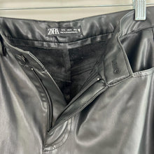 Load image into Gallery viewer, Zara leather pants
