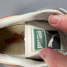 Load image into Gallery viewer, Vintage puma sneakers
