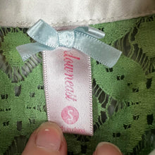 Load image into Gallery viewer, Y2K downeast Lace Button Up Top
