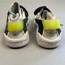 Load image into Gallery viewer, Nike air huarache women’s sneakers
