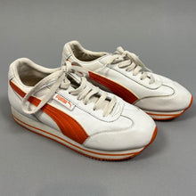 Load image into Gallery viewer, Vintage puma sneakers
