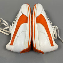 Load image into Gallery viewer, Vintage puma sneakers
