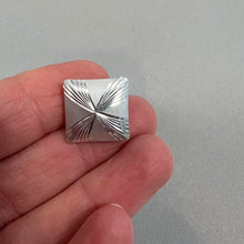 Load image into Gallery viewer, Vintage silver stud earrings
