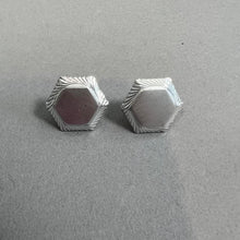 Load image into Gallery viewer, Vintage stud earrings
