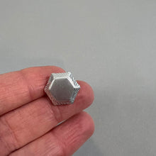 Load image into Gallery viewer, Vintage stud earrings
