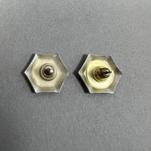 Load image into Gallery viewer, Vintage stud earrings
