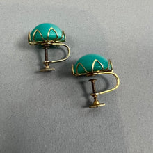 Load image into Gallery viewer, Vintage screw on earrings
