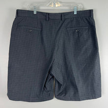 Load image into Gallery viewer, Spyglass plaid men’s golf shorts
