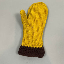 Load image into Gallery viewer, Vintage handmade mittens
