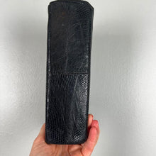 Load image into Gallery viewer, Vintage structured leather bag
